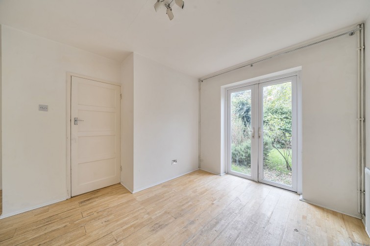 76 Meadlands Drive, Richmond