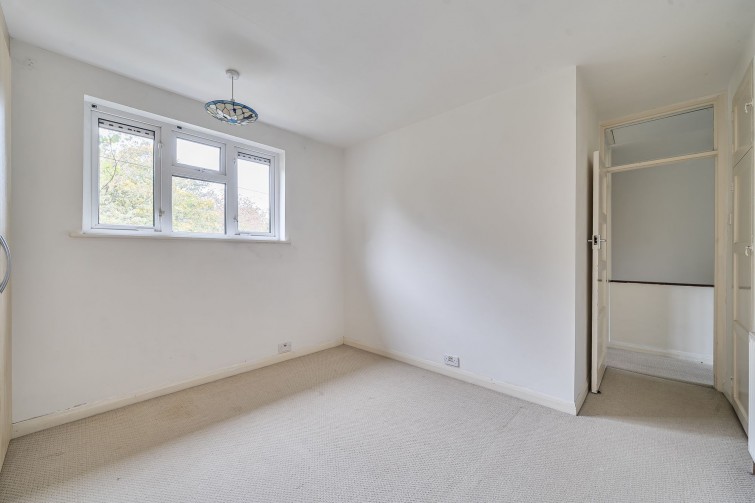 76 Meadlands Drive, Richmond