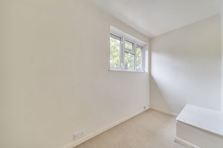 76 Meadlands Drive, Richmond