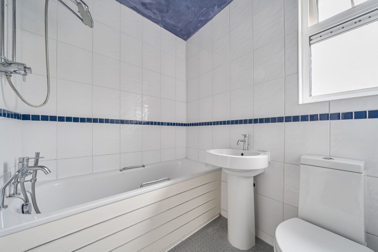 76 Meadlands Drive, Richmond