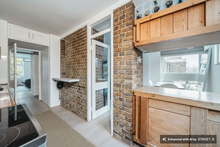 11 Langham House Close, Richmond