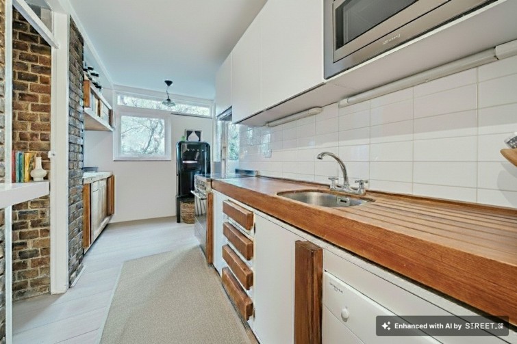 11 Langham House Close, Richmond