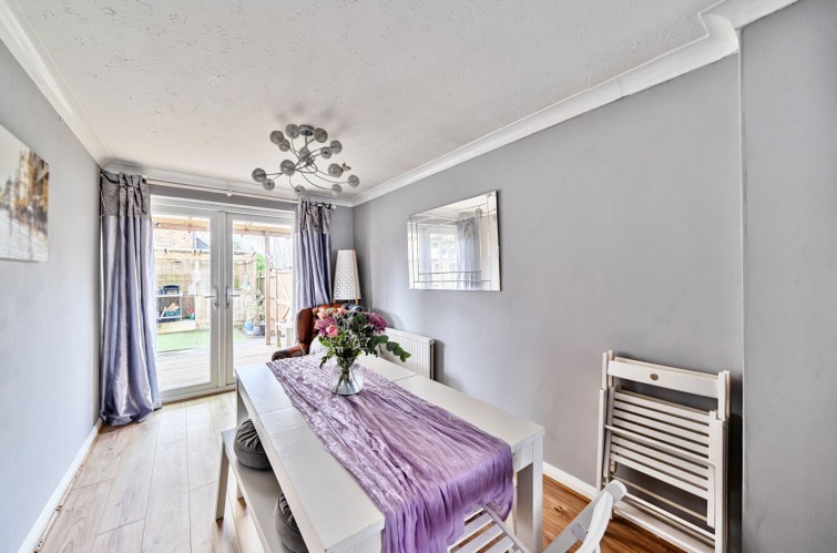 6 Thamesgate Close, Richmond