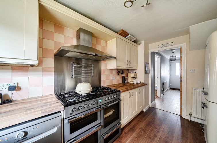 6 Thamesgate Close, Richmond