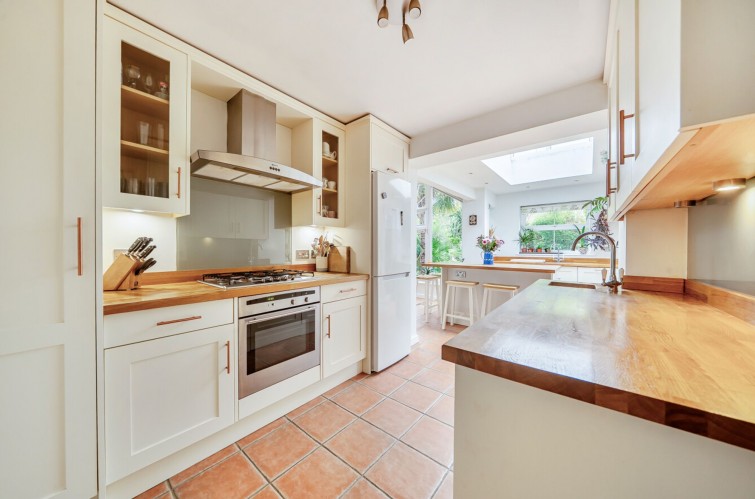 28 Tangmere Grove, Kingston Upon Thames