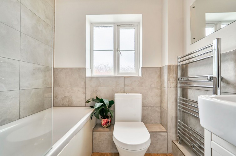 28 Tangmere Grove, Kingston Upon Thames