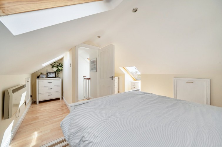 28 Tangmere Grove, Kingston Upon Thames