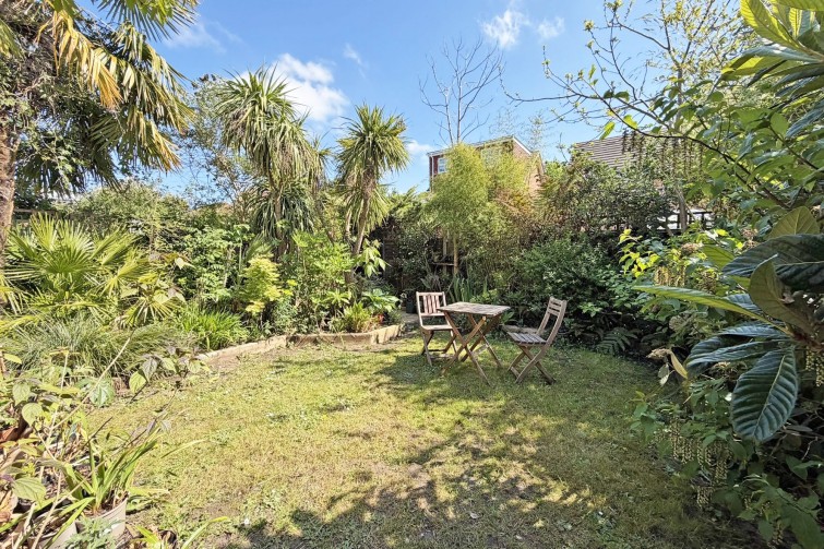 28 Tangmere Grove, Kingston Upon Thames