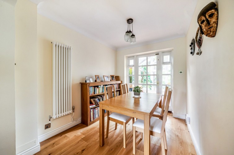 28 Tangmere Grove, Kingston Upon Thames