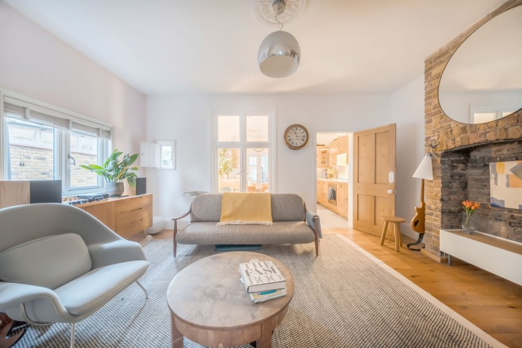 19 Lock Road, Richmond