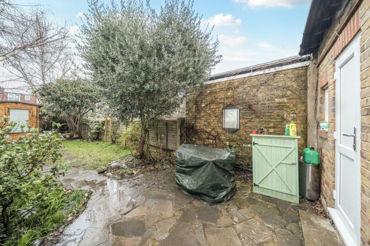 19 Lock Road, Richmond