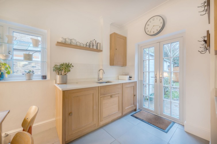 19 Lock Road, Richmond