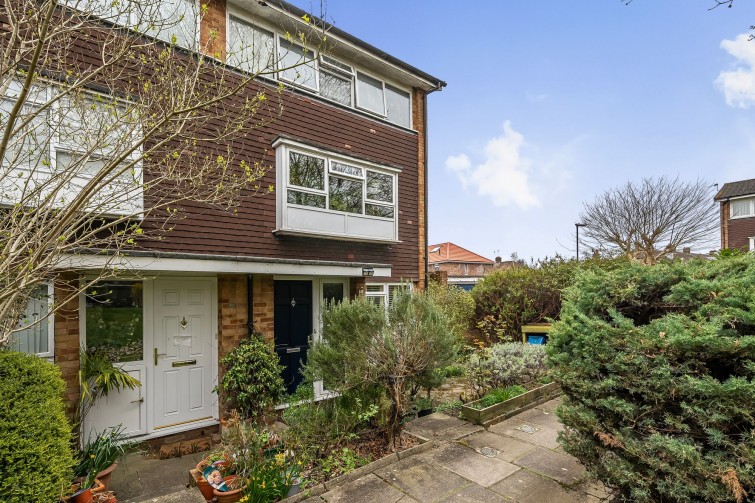 65 Perryfield Way, Richmond