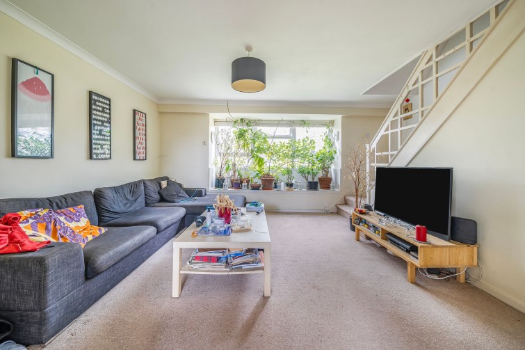 65 Perryfield Way, Richmond