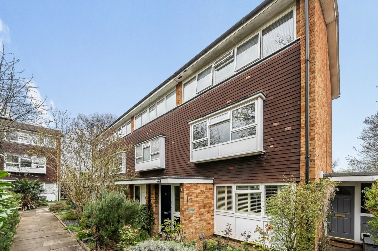 65 Perryfield Way, Richmond
