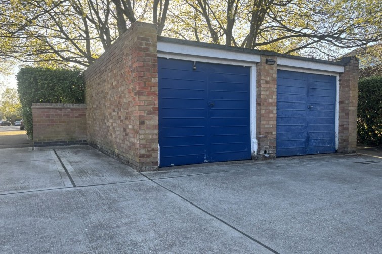 65 Perryfield Way, Richmond