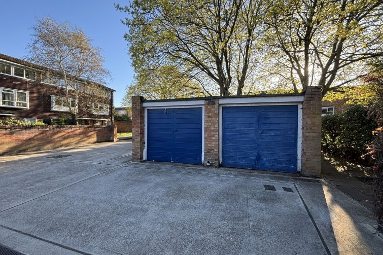 65 Perryfield Way, Richmond