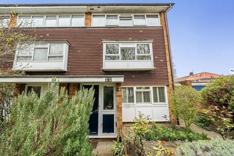 65 Perryfield Way, Richmond