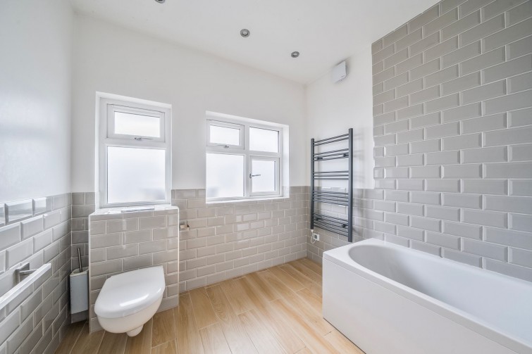 26 Barnfield Avenue, Kingston Upon Thames