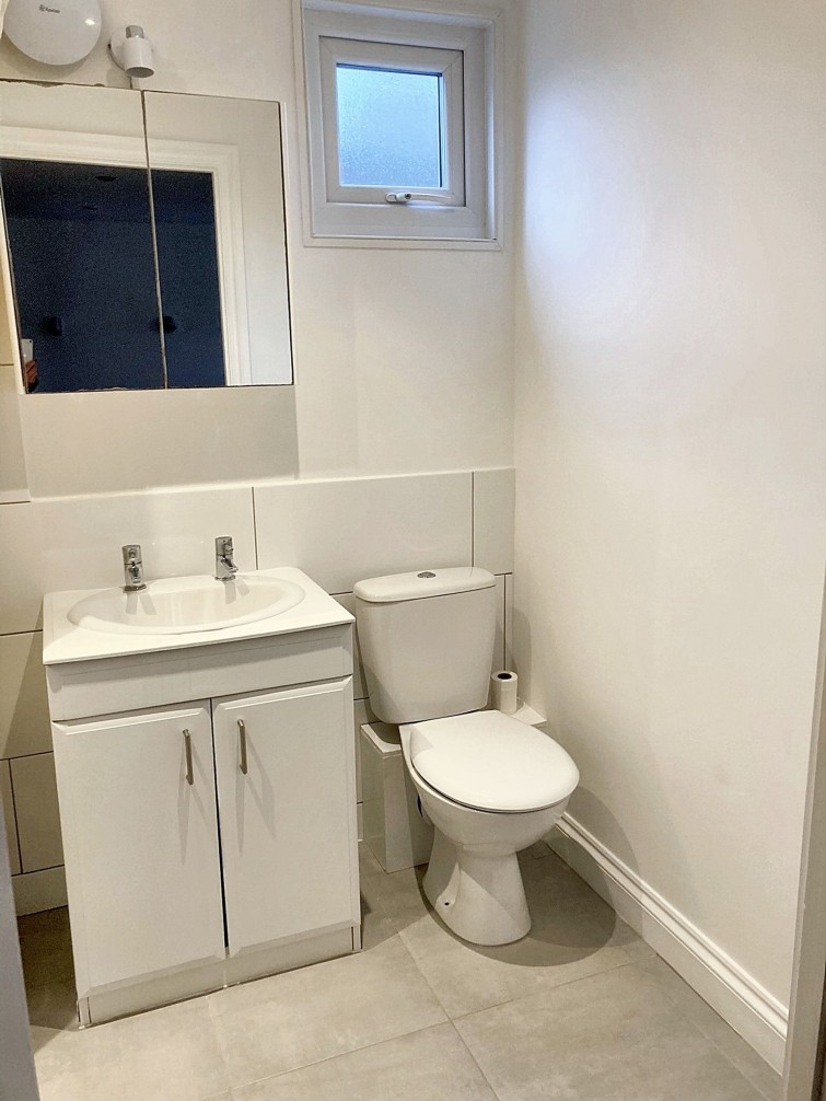 18 Barnfield Avenue, Kingston Upon Thames