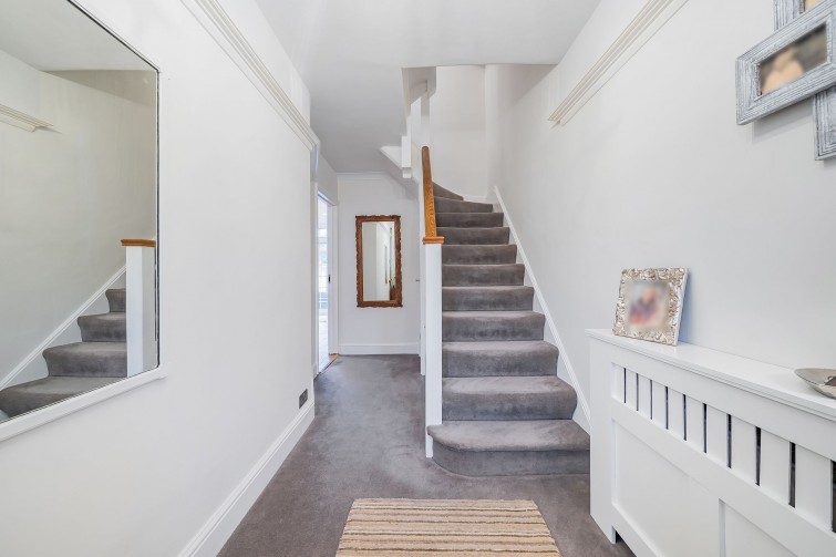 18 Barnfield Avenue, Kingston Upon Thames