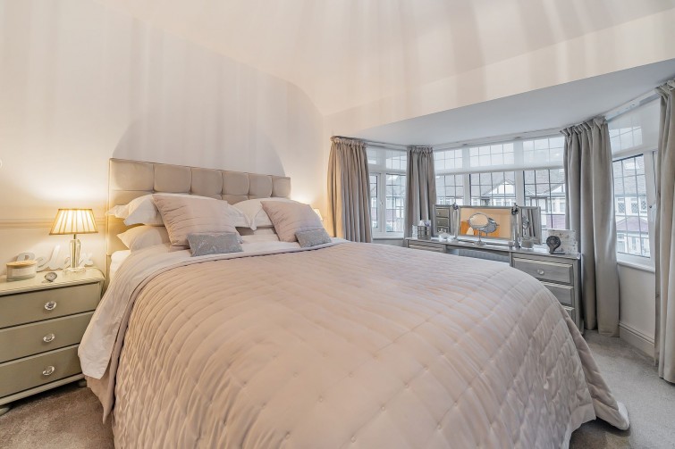 18 Barnfield Avenue, Kingston Upon Thames