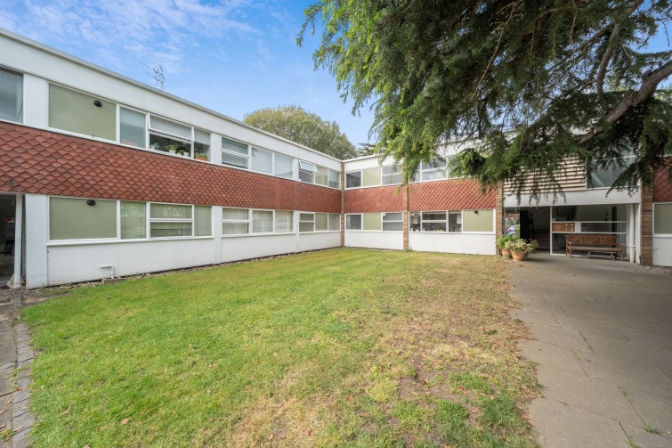 1 Marlowe Court Parkleys, Richmond