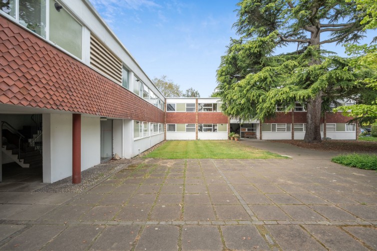 1 Marlowe Court Parkleys, Richmond