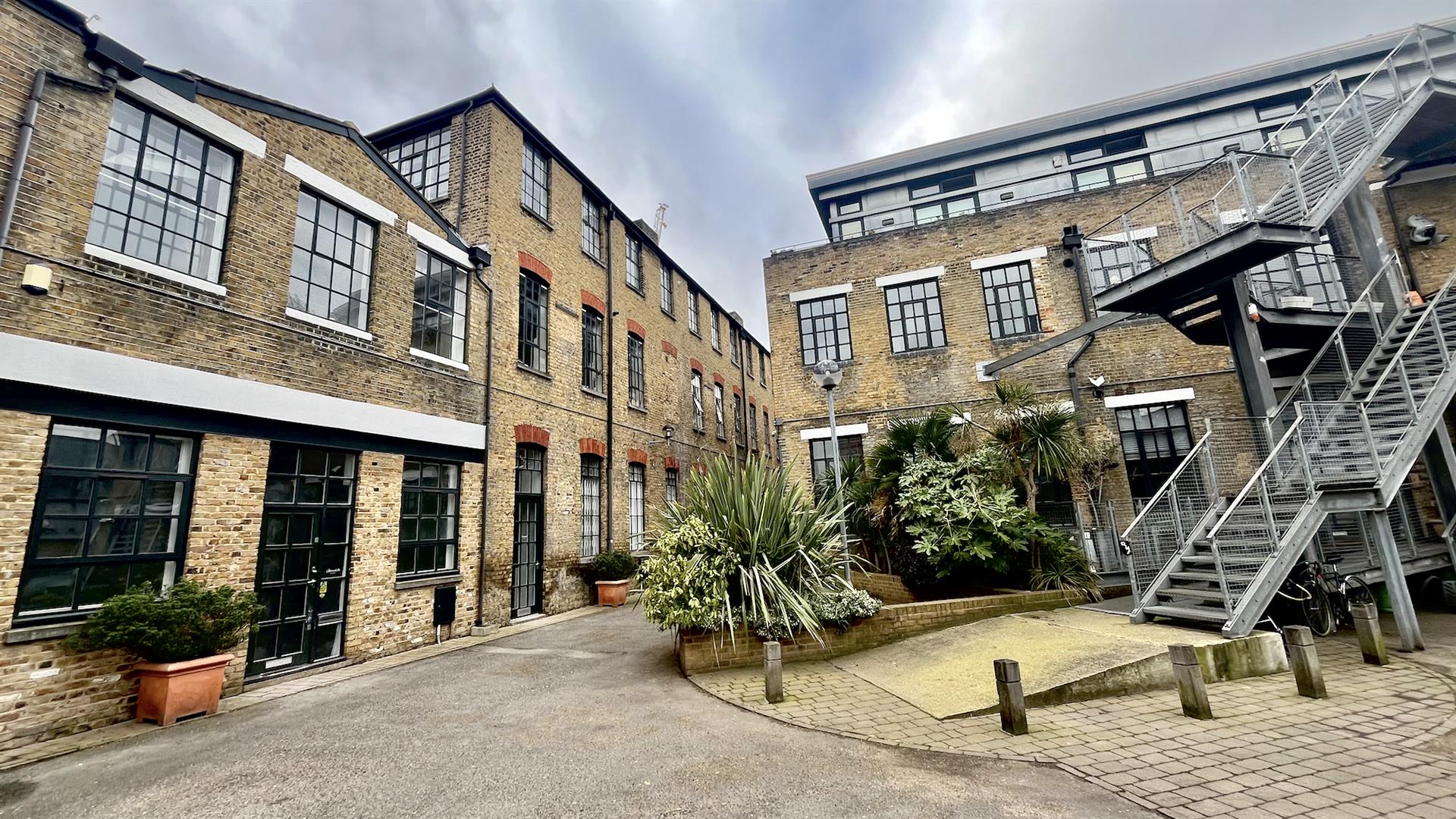 Image for Indigo Mews, N16