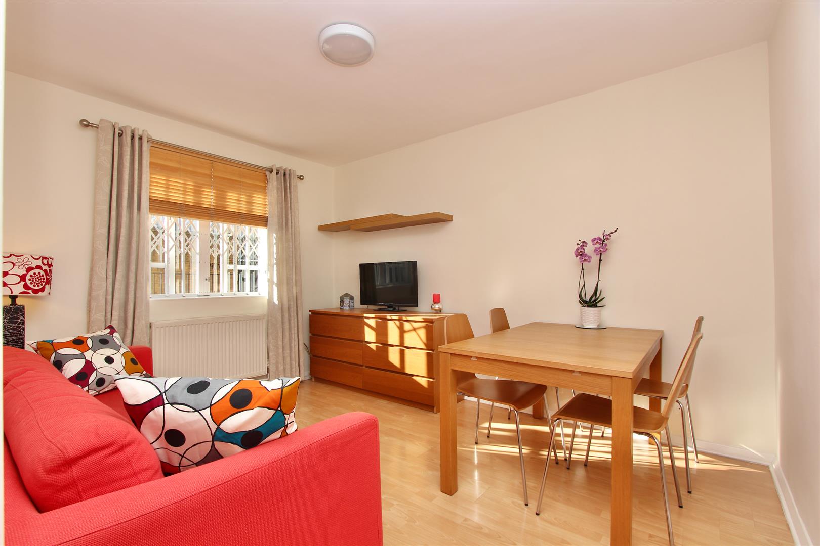 View full details for Hayhurst Court, N1