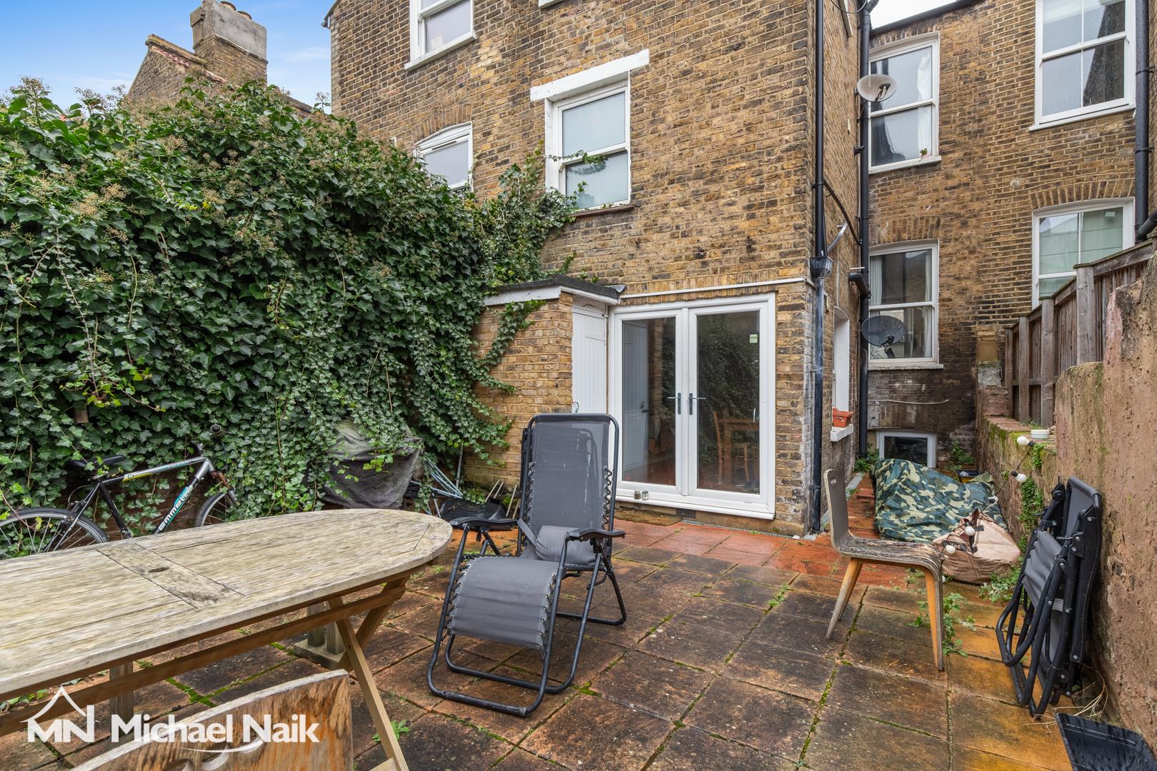 Image for Barretts Grove, N16