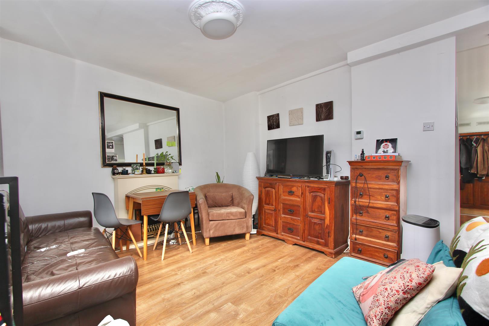 Image for Dumont Road, N16
