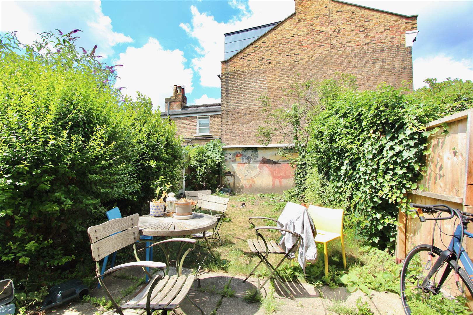 Image for Dynevor Road, N16