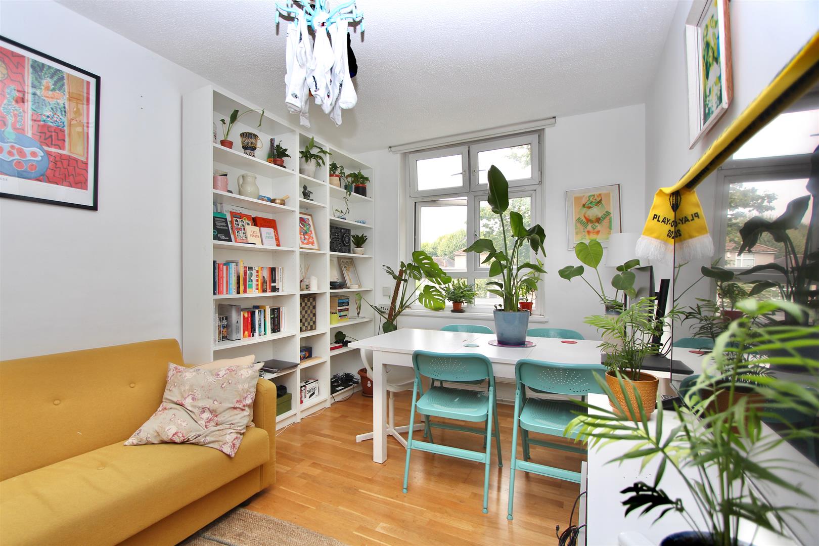 View full details for Nelson Mandela House, Cazenove Road, N16
