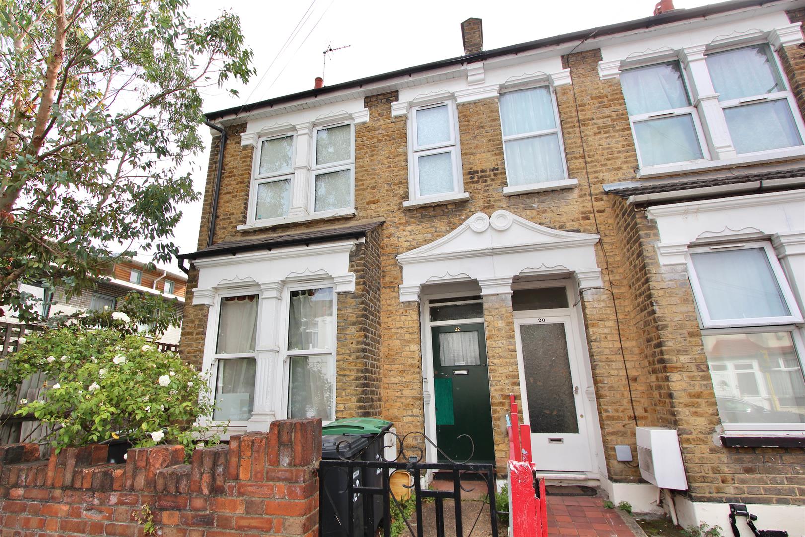 View full details for Grainger Road, N22