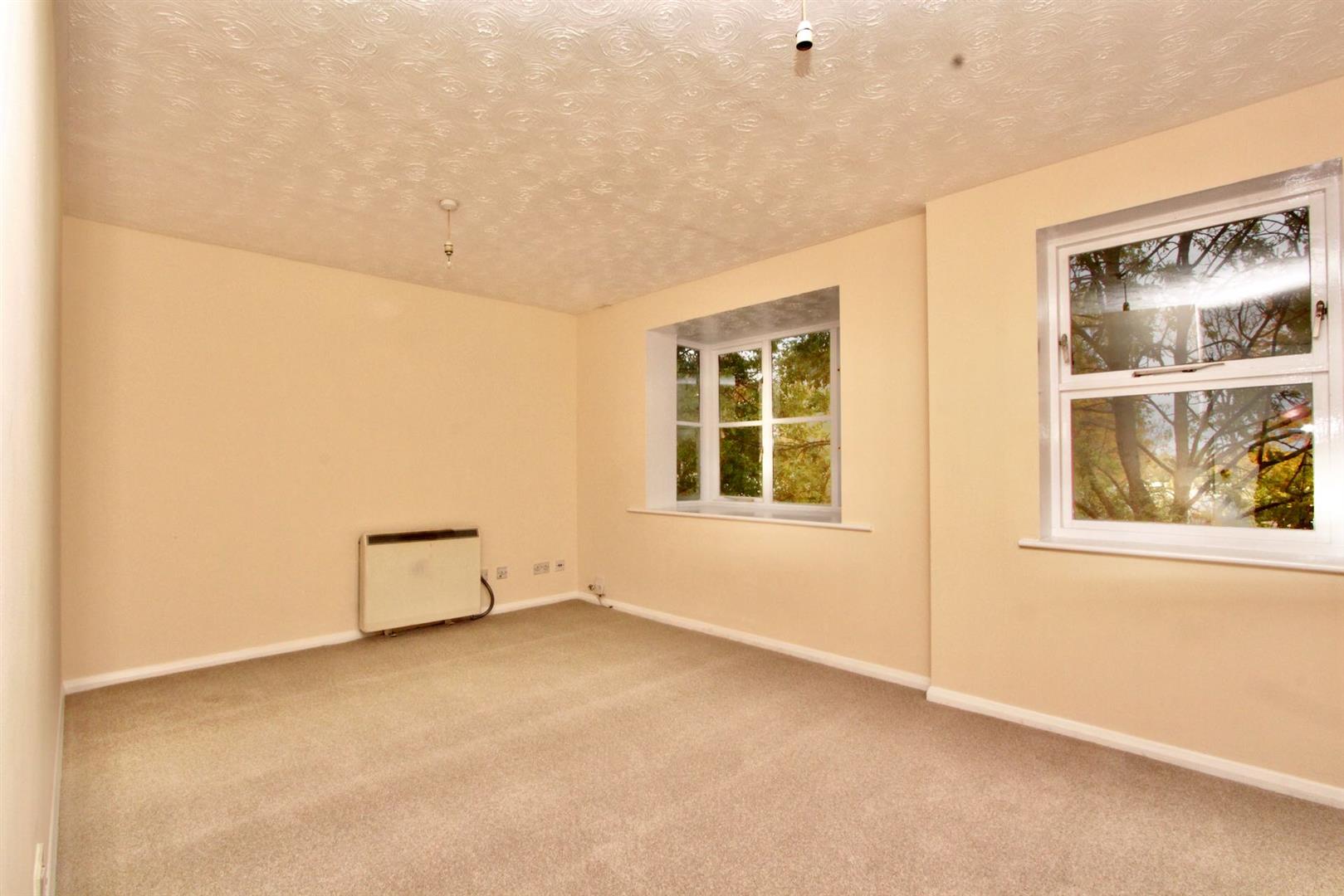 View full details for Forest Road, E17