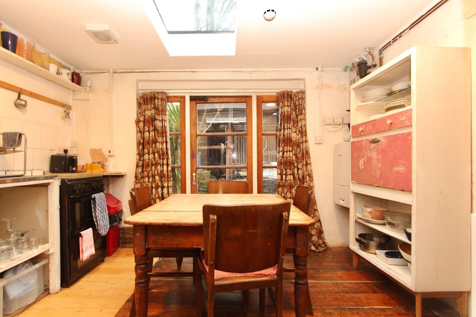Image for Cazenove Road, N16