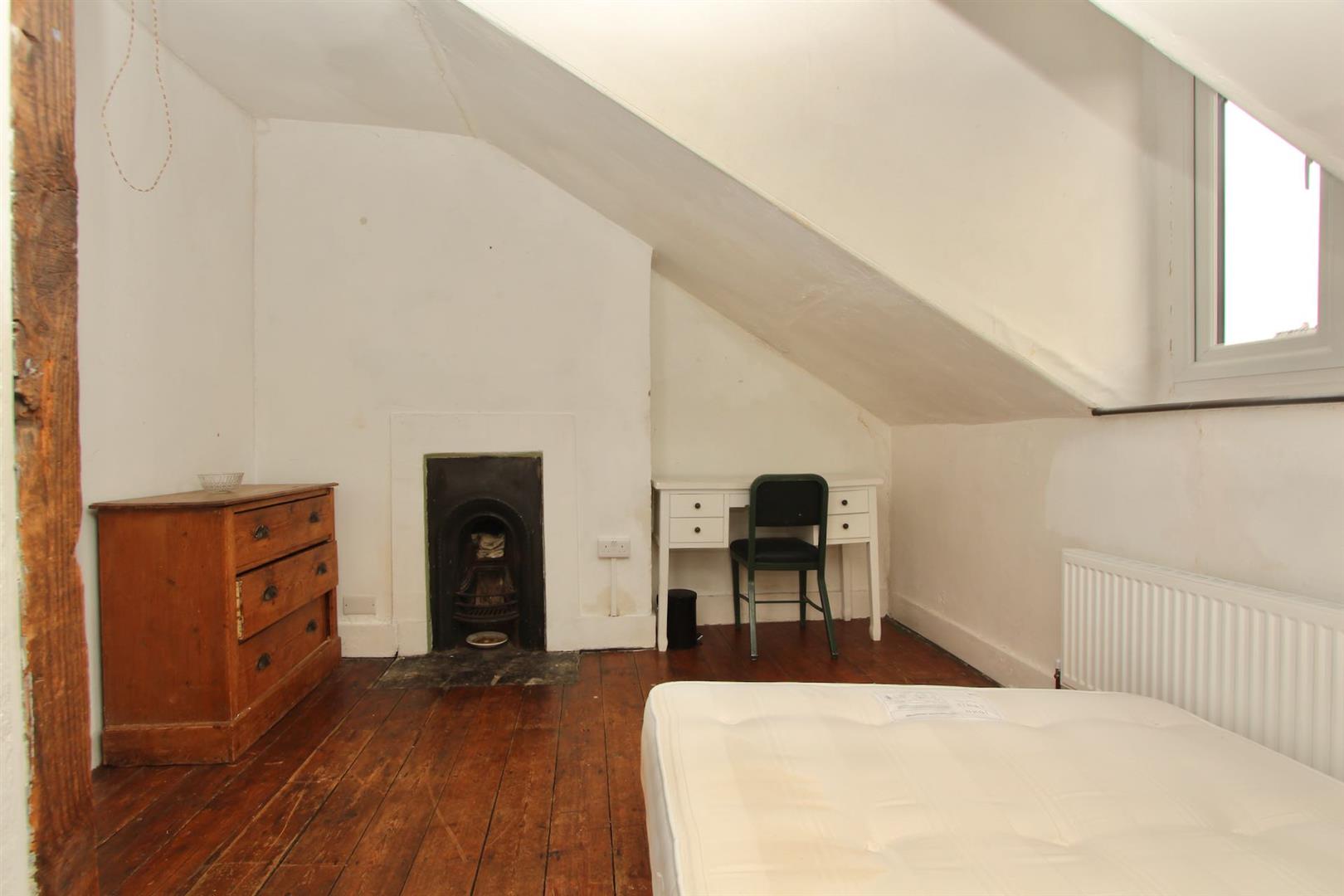 Image for Cazenove Road, N16