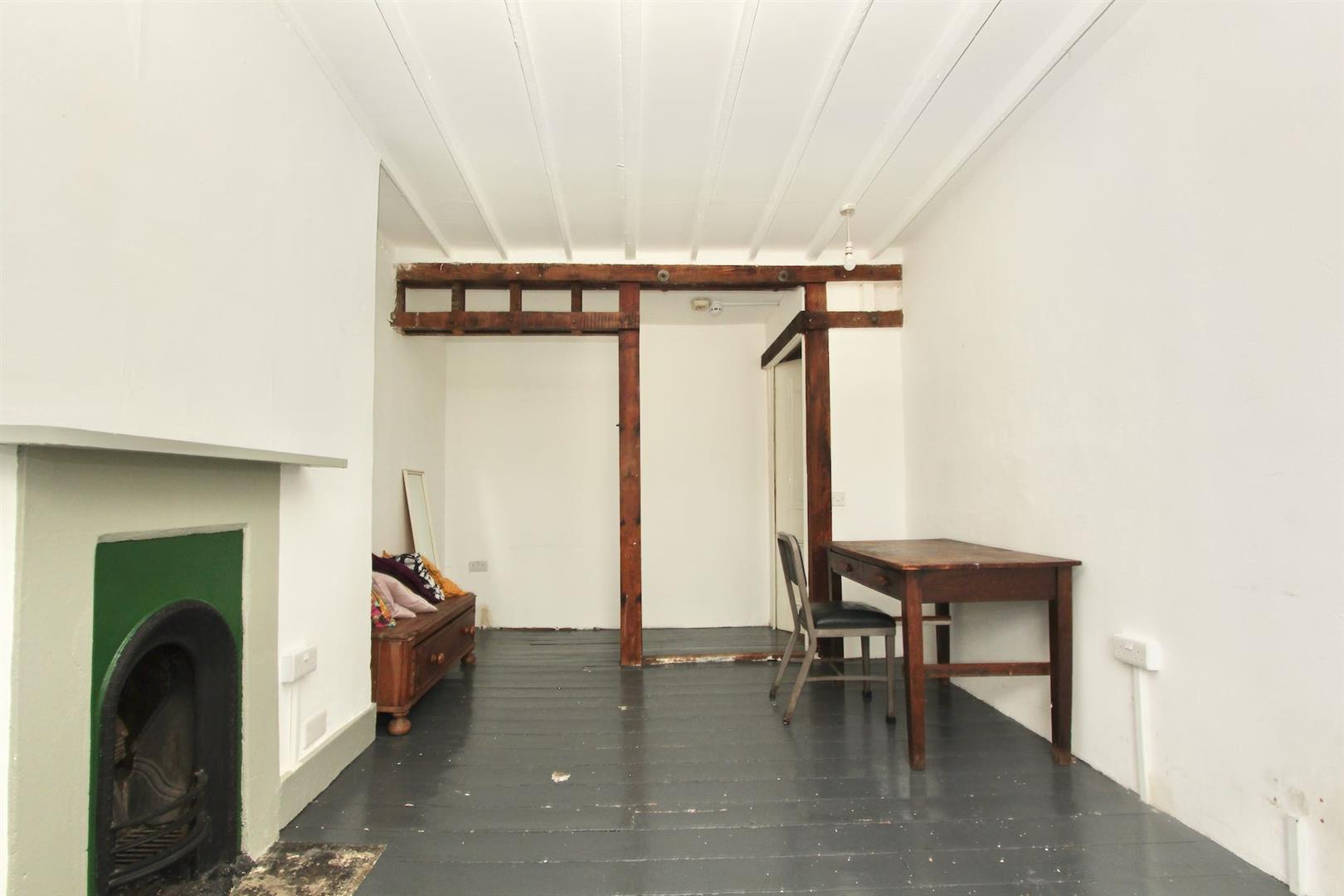 Image for Cazenove Road, N16