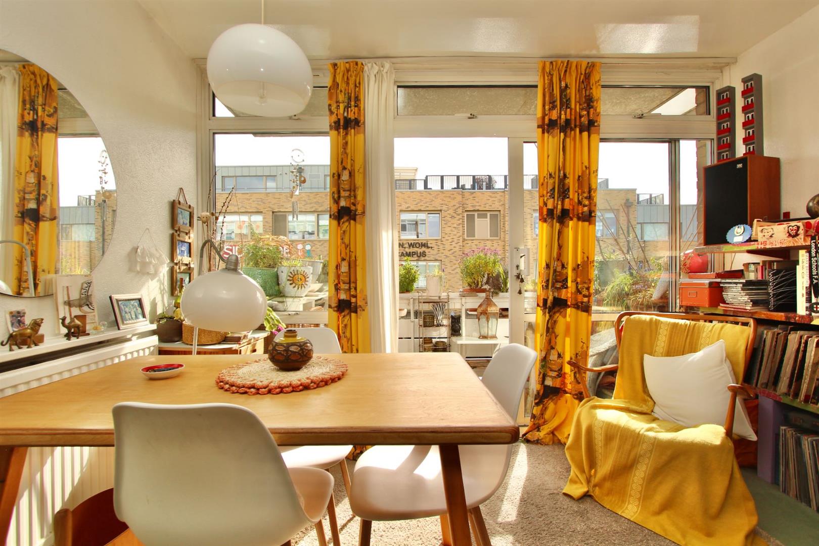 View full details for Arbor Court, N16