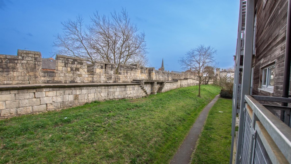 Mcquades Court, City Centre, York