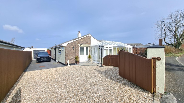 Chapel Square, Troon, Camborne