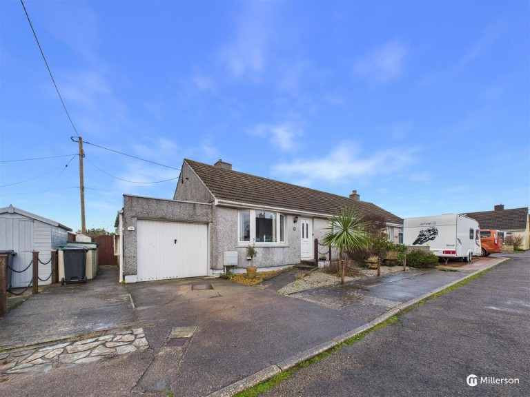 Lowenac Crescent, Connor Downs, Hayle