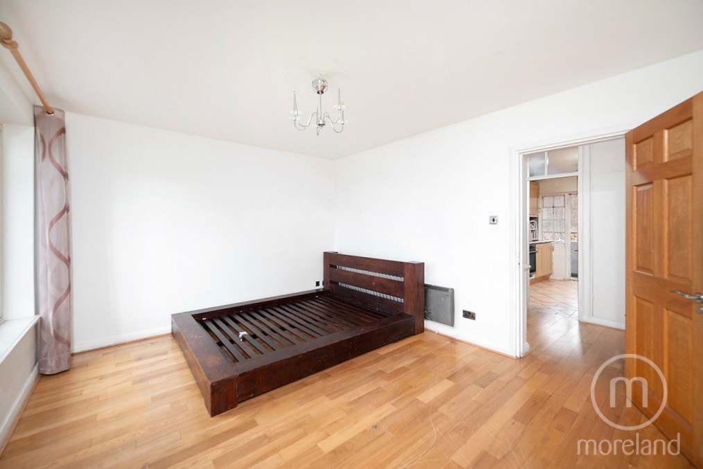 The Pantiles, Finchley Road, Temple Fortune, NW11