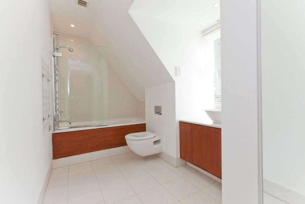 Annandale House, 2 West Heath Avenue, London