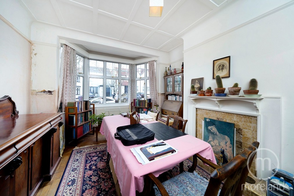 Leeside Crescent, Temple Fortune, NW11