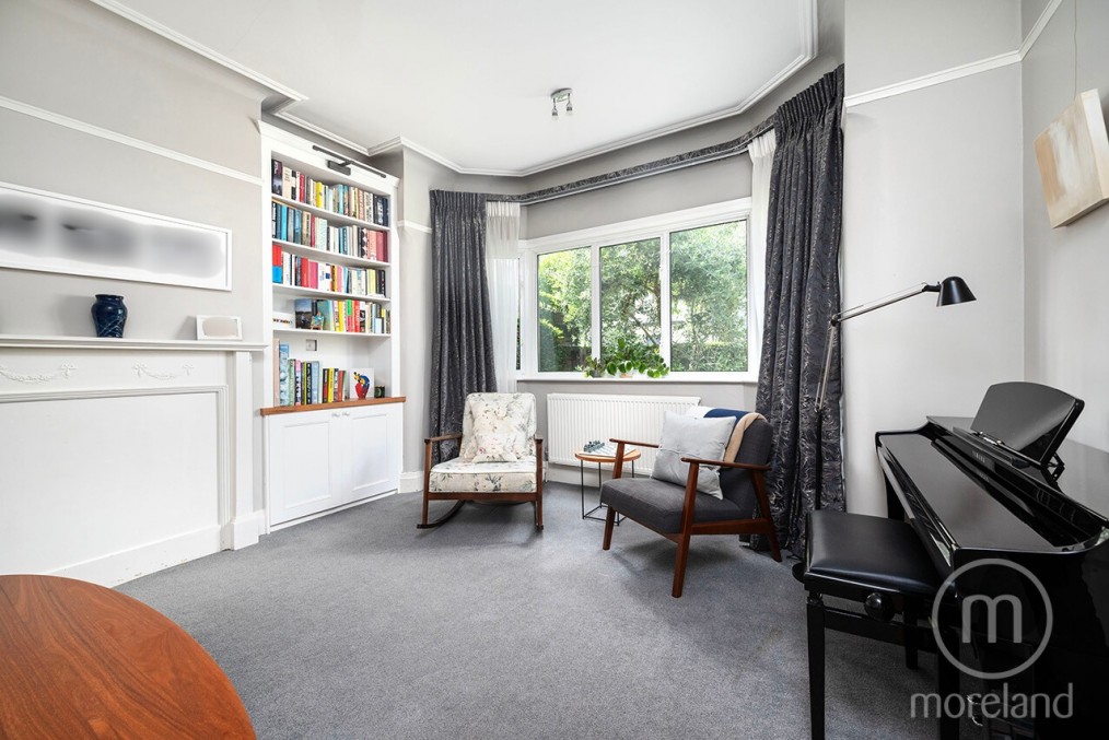 Garrick Avenue, Golders Green, NW11