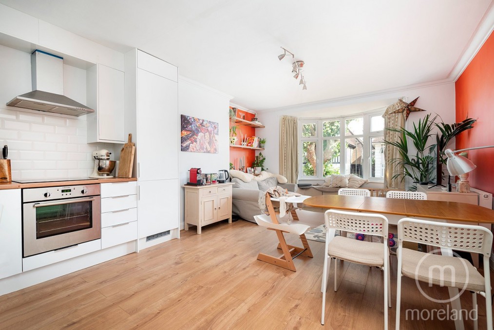 Ashbourne Avenue, Temple Fortune, NW11