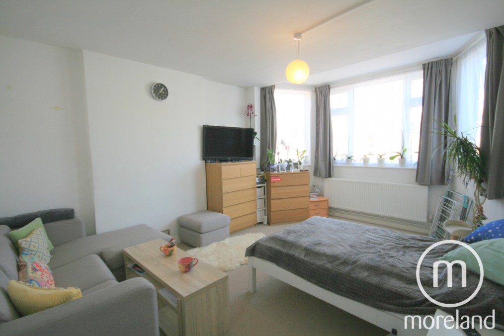 Hendon Way, London, NW2