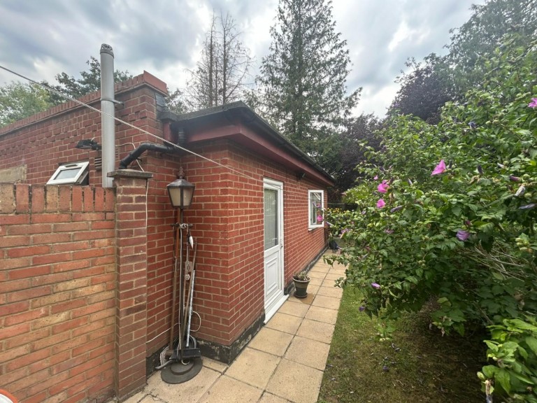 Cumbrian Gardens, London, NW2